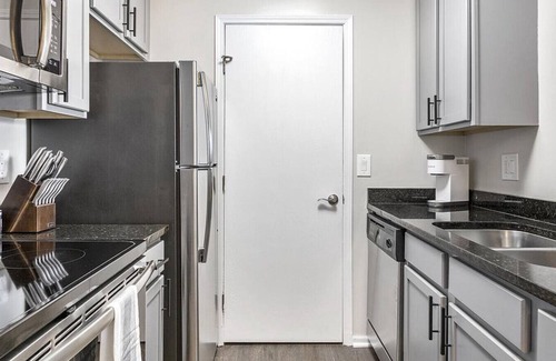 Lewis Center Apartamento | Landing at Oak Creek at Polaris - 2 Bedrooms in Downtown Columbus