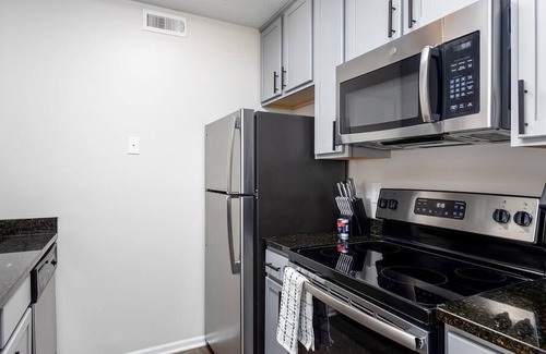 Lewis Center Apartamento | Landing at Oak Creek at Polaris - 1 Bedroom in Downtown Columbus