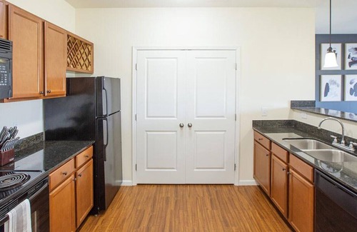 Fort Wayne Apartamento | Landing at Oak Crossing Apartments - 2 Bedrooms in Downtown Fort Wayne