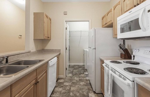 Holland Apartamento | Landing at Quail Hollow at the Lakes - 2 Bedrooms in Springfield