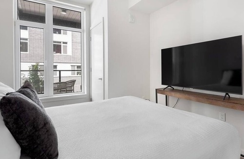 Downtown Vancouver Apartamento | Landing at Rediviva - 1 Bedroom in Esther Short