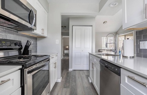 Indianapolis Apartamento | Landing at Riverbend - 2 Bedrooms in Castleton
