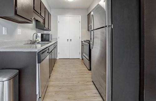 Lexington Apartamento | Landing at Saddlebrook at Tates Creek - 2 Bedrooms in Downtown Lexington