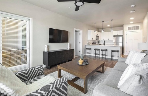 Goodyear Apartamento | Landing at Solace at Ballpark Village - 2 Bedro.