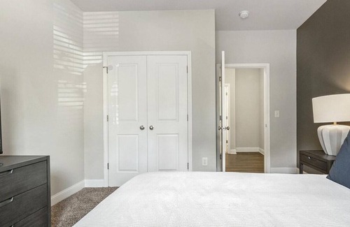 Johns Island Apartamento | Landing at The Apartments at Shade Tree - 2 Bedrooms in Downtown Charleston