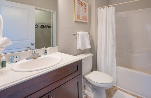 Johns Island Apartamento | Landing at The Apartments at Shade Tree - 1 Bedroom in Downtown Charleston