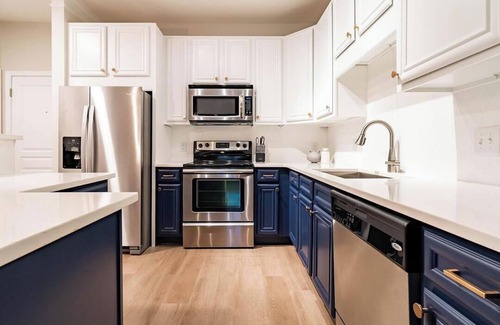 Cary Apartamento | Landing at The Arboretum - 1 Bedroom in The Arboretum