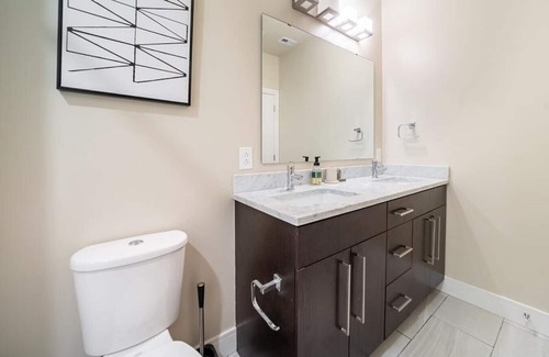Beachwood Apartamento | Landing at The Aster - 2 Bedrooms in Downtown Beachwood