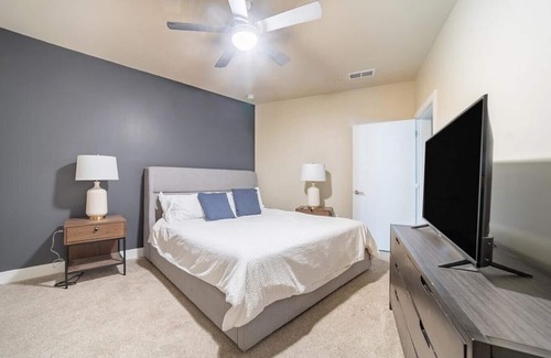 Beachwood Apartamento | Landing at The Aster - 2 Bedrooms in Downtown Beachwood
