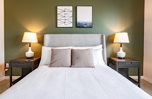 Brown Deer Apartamento | Landing at The Bevy - 1 Bedroom in Downtown Brown Deer
