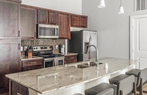 Buda Apartamento | Landing at The Green at Plum Creek - 2 Bedrooms...