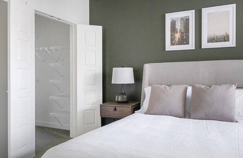 Covington Apartamento | Landing at The Green at Northpark - 1 Bedroom in Downtown Covington