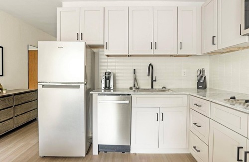Northeast Raleigh Apartamento | Landing at The Harrison - Studio in Northeast R.