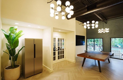 Northeast Raleigh Apartamento | Landing at The Harrison - Studio in Northeast R.