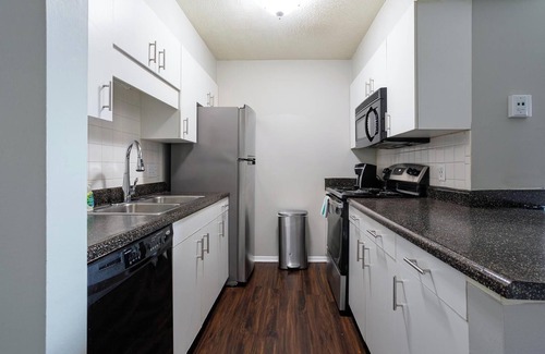 Downtown Dayton Apartamento | Landing at The Landing - 2 Bedrooms in East Dayton