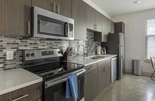 Vickery Meadow Apartamento | Landing at The Mark at Midtown - 1 Bedroom in Northeast Dallas