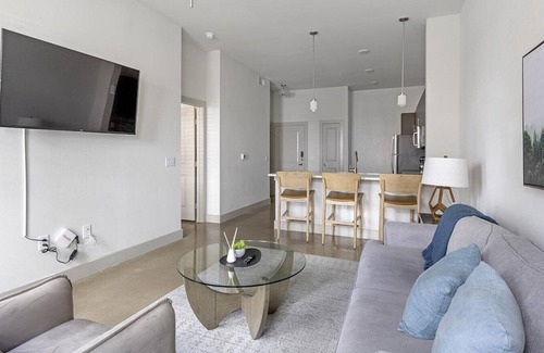 Vickery Meadow Apartamento | Landing at The Mark at Midtown - 1 Bedroom in Northeast Dallas
