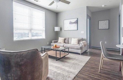 University District Apartamento | Landing at The Nine @ Memphis - 4 Bedrooms in U...