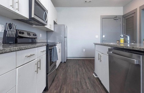 University District Apartamento | Landing at The Nine @ Memphis - 4 Bedrooms in U...