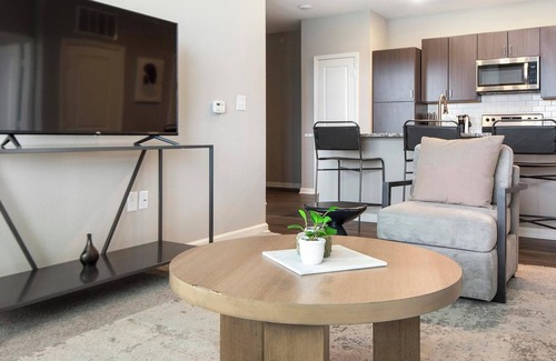 Chesterfield Apartamento | Landing at The Parq at Chesterfield - 2 Bedroom...