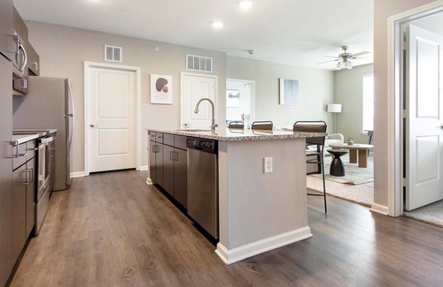 Chesterfield Apartamento | Landing at The Parq at Chesterfield - 2 Bedroom...