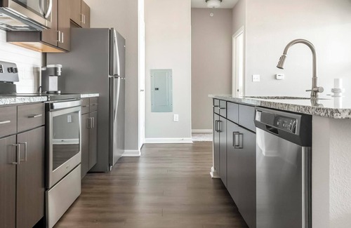 Chesterfield Apartamento | Landing at The Parq at Chesterfield - 1 Bedroom...