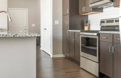 Chesterfield Apartamento | Landing at The Parq at Chesterfield - 1 Bedroom...
