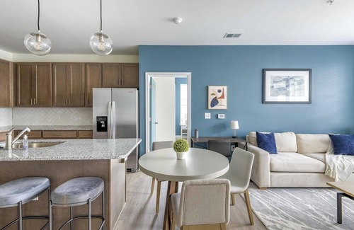 Wilmington Apartamento | Landing at The Parker Leland - 2 Bedrooms in Do.