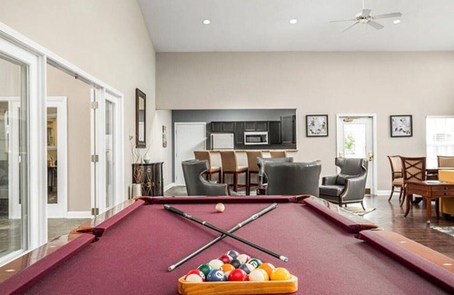 Fort Wayne Apartamento | Landing at The Reserve at Dawson's Creek - 2 Bedrooms in Downtown Fort Wayne