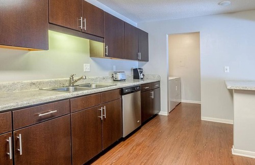 Crestline Heights Apartamento | Landing at The Retreat at Mountain Brook - 3 Bedrooms in Irondale