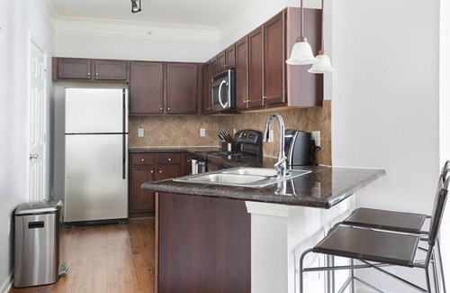 Overland Park Apartamento | Landing at The Sovereign at Overland Park Apartments - 1 Bedroom in St. Andrews Highlands