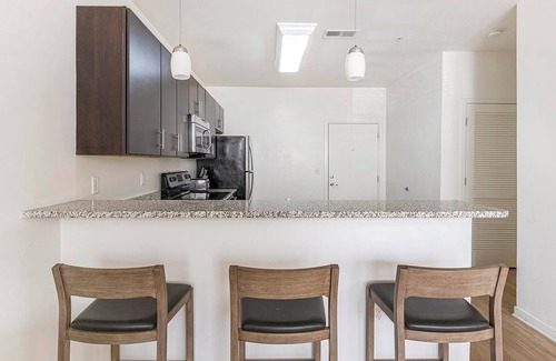 Richmond Apartamento | Landing at The Spectrum Apartments - 2 Bedrooms...
