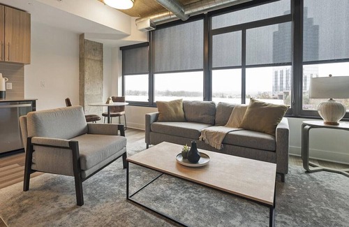 Baileys Crossroads Apartamento | Landing at Three Collective - 1 Bedroom in Falls Church