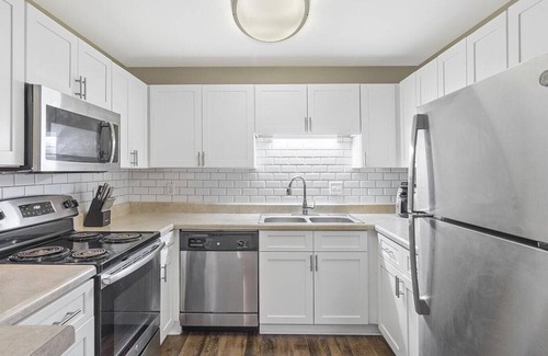 Mobile Apartamento | Landing at Timber Ridge Apartments - 2 Bedrooms in Thornhill