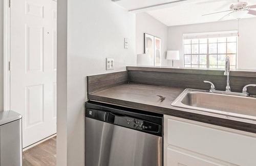 Sunbeam Apartamento | Landing at Timberwalk at Mandarin - 1 Bedroom i...