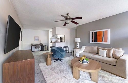 Sunbeam Apartamento | Landing at Timberwalk at Mandarin - 1 Bedroom i...