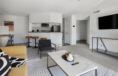 Sunbeam Apartamento | Landing at Timberwalk at Mandarin - 2 Bedrooms ...