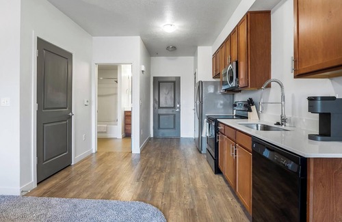 South Salt Lake Apartamento | Landing at VIA Apartments - Studio in Downtown ...