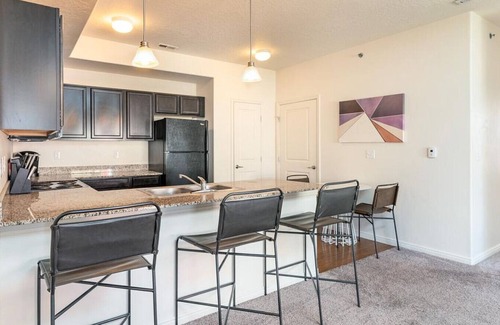 Pleasant Grove Apartamento | Landing at Viewpointe - 2 Bedrooms in Downtown Pleasant Grove