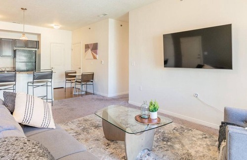 Pleasant Grove Apartamento | Landing at Viewpointe - 2 Bedrooms in Downtown Pleasant Grove