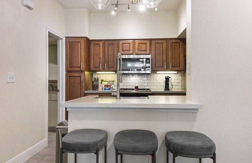Energy Corridor Apartamento | Landing at Village on Memorial Townhomes - 1 Bedroom in Energy Corridor
