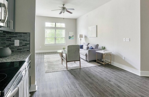 Nassau Bay Apartamento | Landing at Voyager at Space Center - 1 Bedroom ...