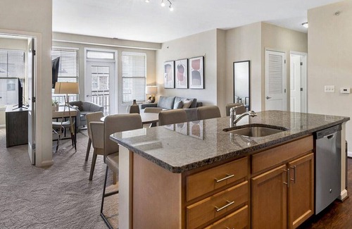 Leesburg Apartamento | Landing at The Metropolitan at Village at Leesburg - 2 Bedrooms in Downtown Leesburg