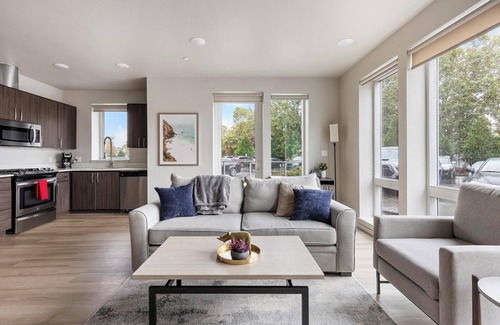 Hayden Island Apartamento | Landing | Stunning 1BD, Courtyard, Pool