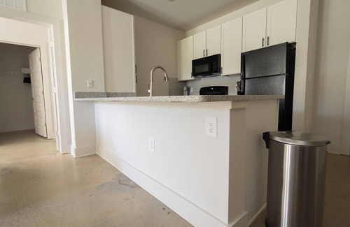 Charlotte Apartamento | Landing | Beautiful 2BD, Gym, Pool