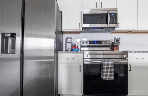 Preserve North Apartamento | Landing | Beautiful 2BD, Clubhouse, Pool