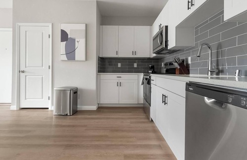 Townsite Apartamento | Landing | Beautiful 2BD, Rooftop Lounge, Pool