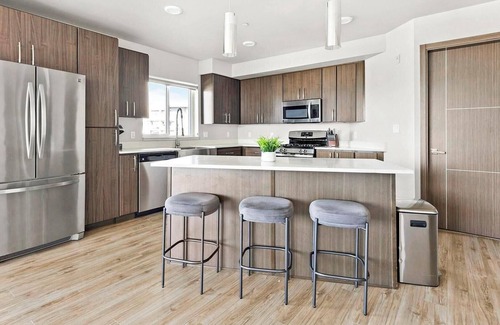 Hayden Island Apartamento | Landing | Beautiful 2BD, Courtyard, Gym