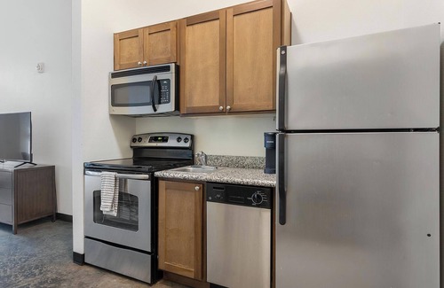 Alphabet Historic District Apartamento | Landing | Stunning Studio, Courtyard, Gym