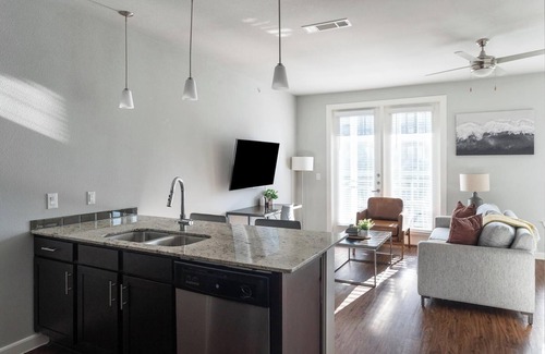 Buda Apartamento | Landing at The Green at Plum Creek - Studio in ...